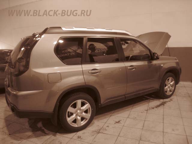 nissan_x-trail black bug